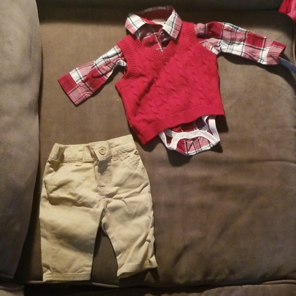 New Boys size 0-3 months new 3 piece dress outfit
